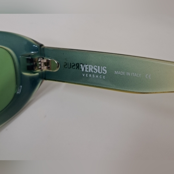 Versace Versus Sunglasses Mod EZ3 Vintage 90s NOS Green - Picture 11 of 13